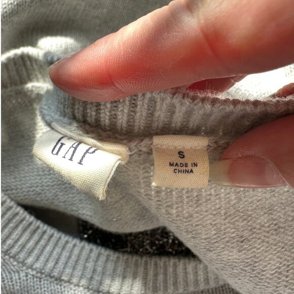 Gap Light Gray Metallic Heart Intarsia Crewneck Pullover Long Sleeve Sweater S - Picture 9 of 12